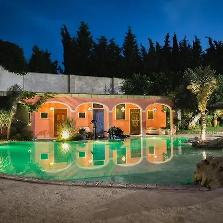 Luxury Villa Crilugi Bed & Breakfast