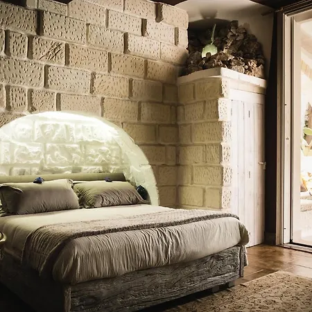 Luxury Villa Crilugi Bed & Breakfast *